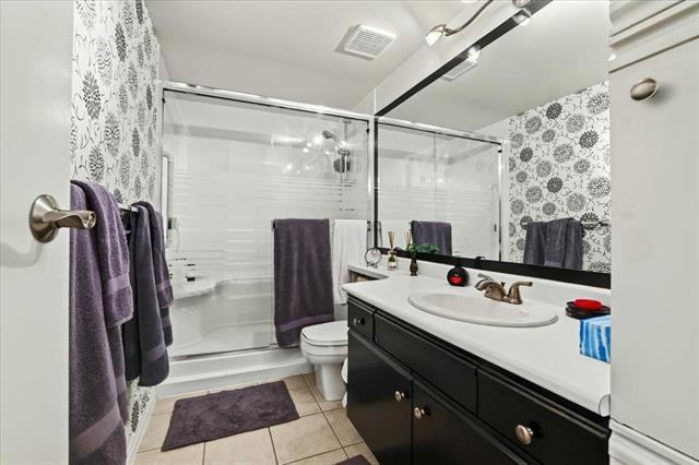 108-60 Dunkirk Dr, Winnipeg, MB - Indoor Photo Showing Bathroom