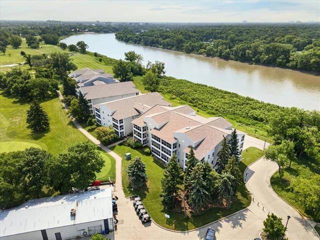 108-60 Dunkirk Dr, Winnipeg, MB - Outdoor With Body Of Water With View