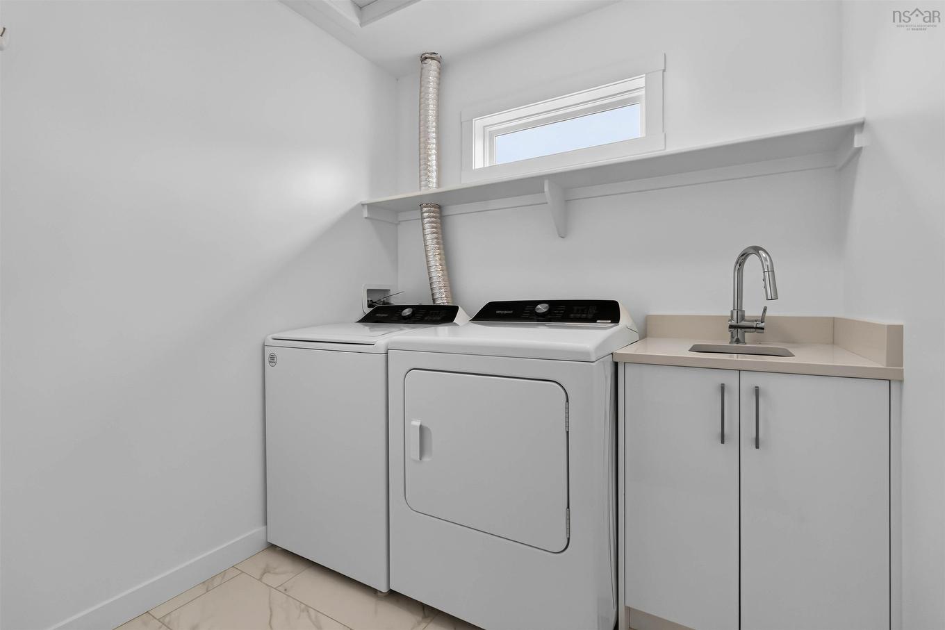 147 Cortland Ridge, Halifax, NS - Indoor Photo Showing Laundry Room