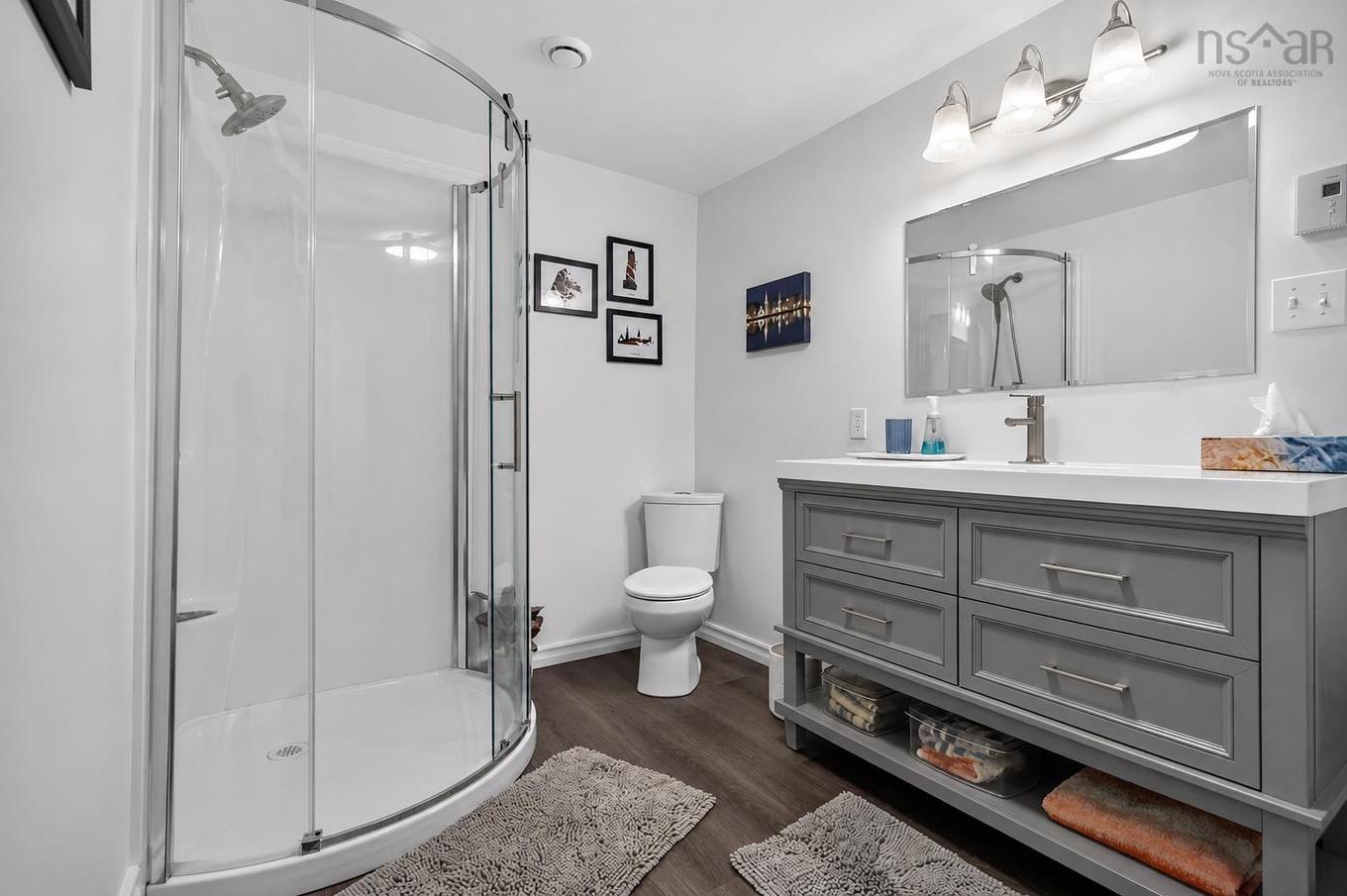 32 Pinecrest Boulevard, Bridgewater, NS - Indoor Photo Showing Bathroom