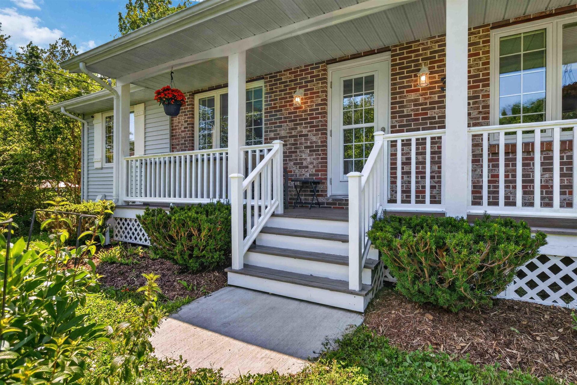 32 Pinecrest Boulevard, Bridgewater, NS - Outdoor With Deck Patio Veranda