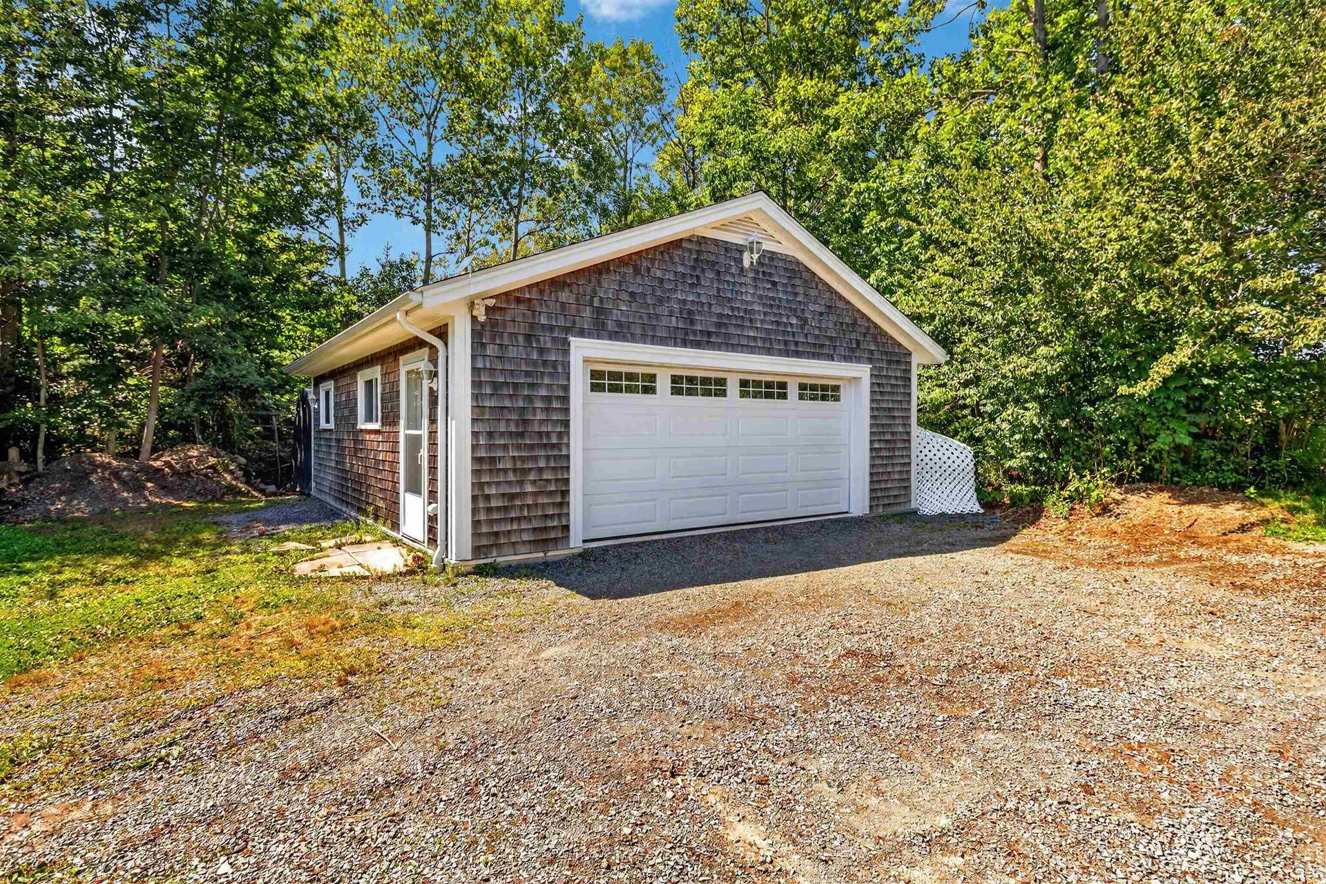 32 Pinecrest Boulevard, Bridgewater, NS - Outdoor
