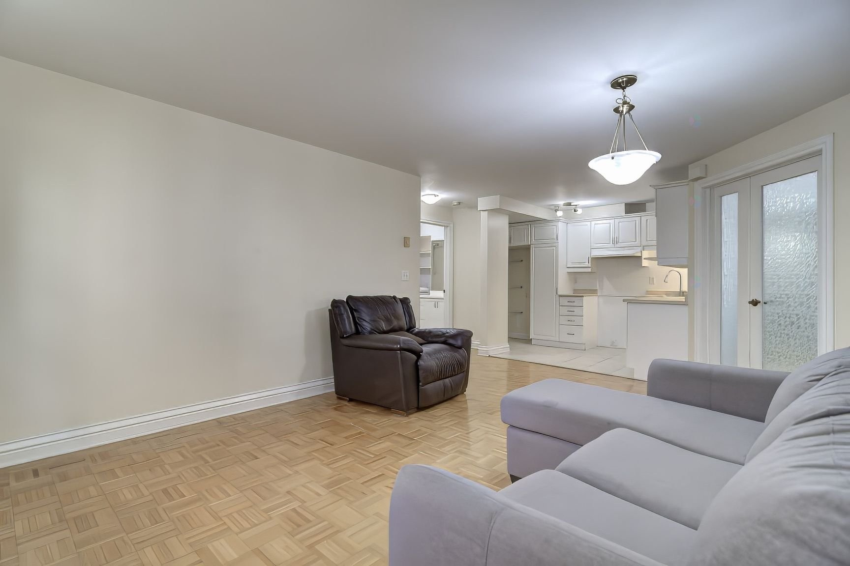 Salon - 6810 Rue Marie-Guyart, Montréal (Lasalle), QC - Indoor Photo Showing Living Room