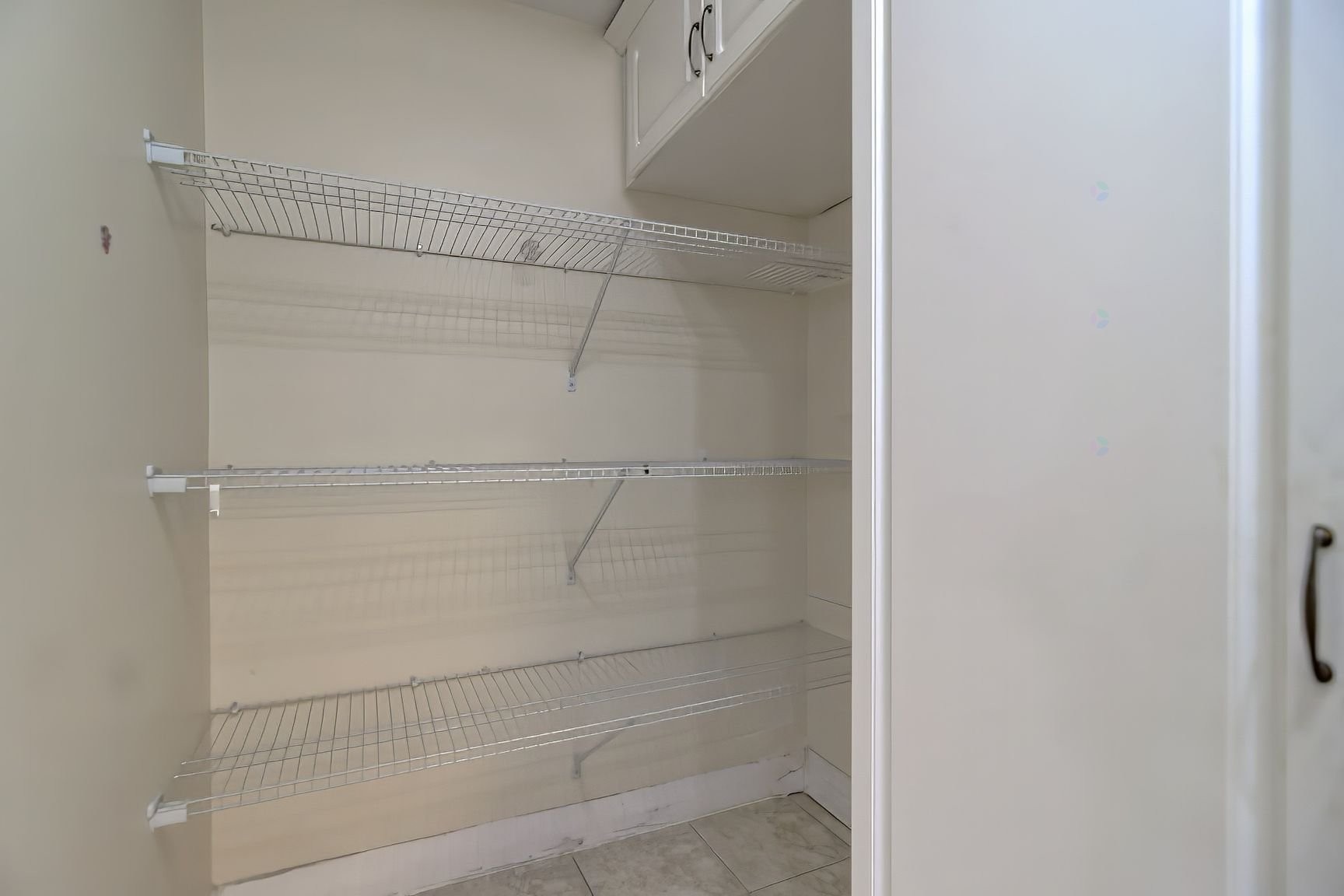 Penderie (Walk-in) - 6810 Rue Marie-Guyart, Montréal (Lasalle), QC - Indoor With Storage