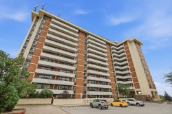808-541 Blackthorn Avenue Toronto, ON M6M 5A6
