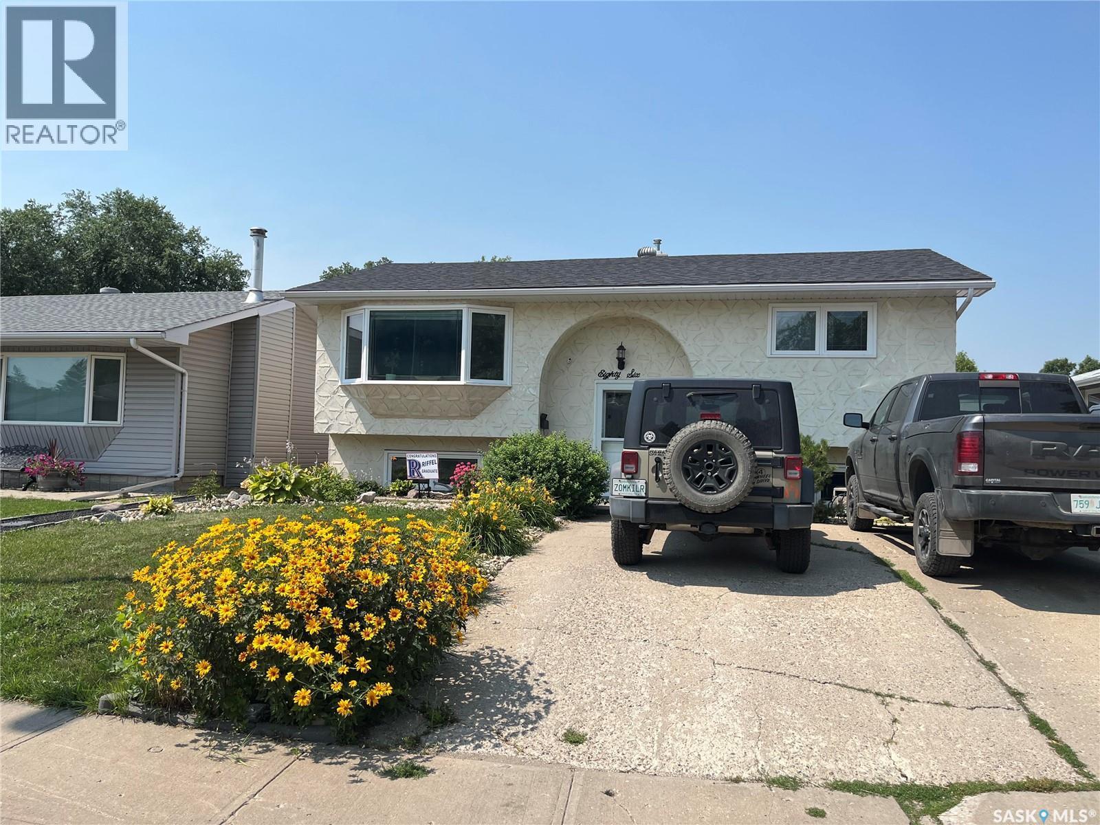 86 Straub Crescent, Regina, SK - Outdoor