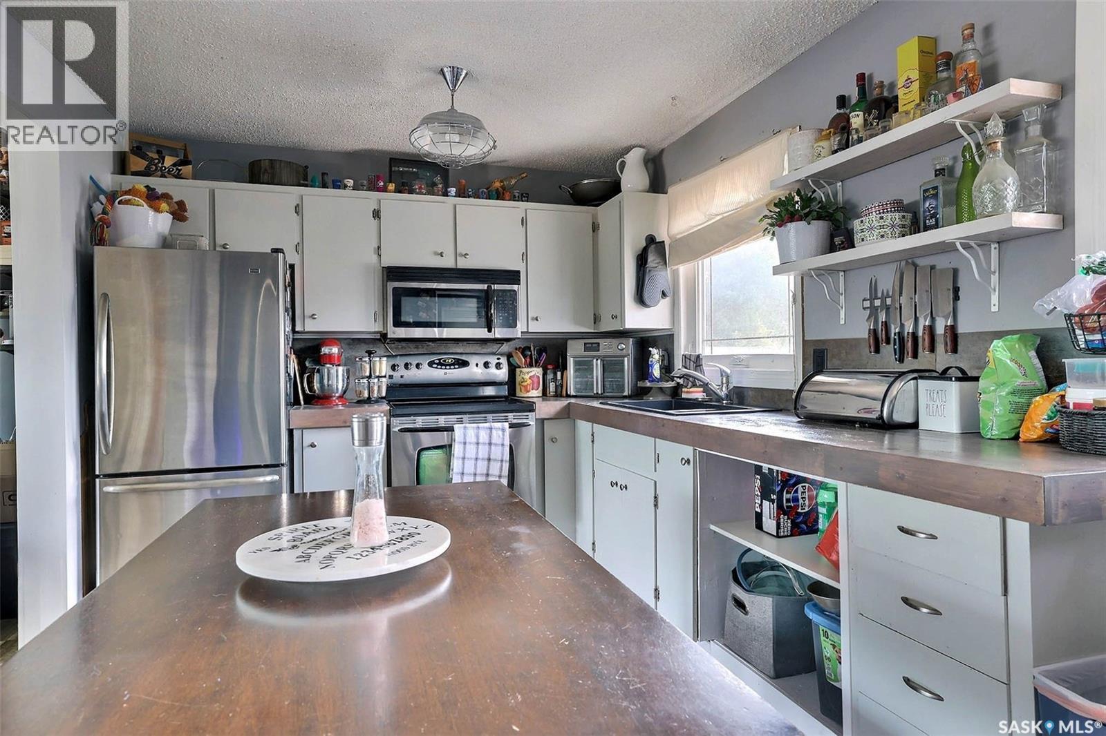 86 Straub Crescent, Regina, SK - Indoor Photo Showing Kitchen