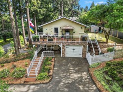 6864 East Saanich Rd Central Saanich, BC V8Z 5Y9