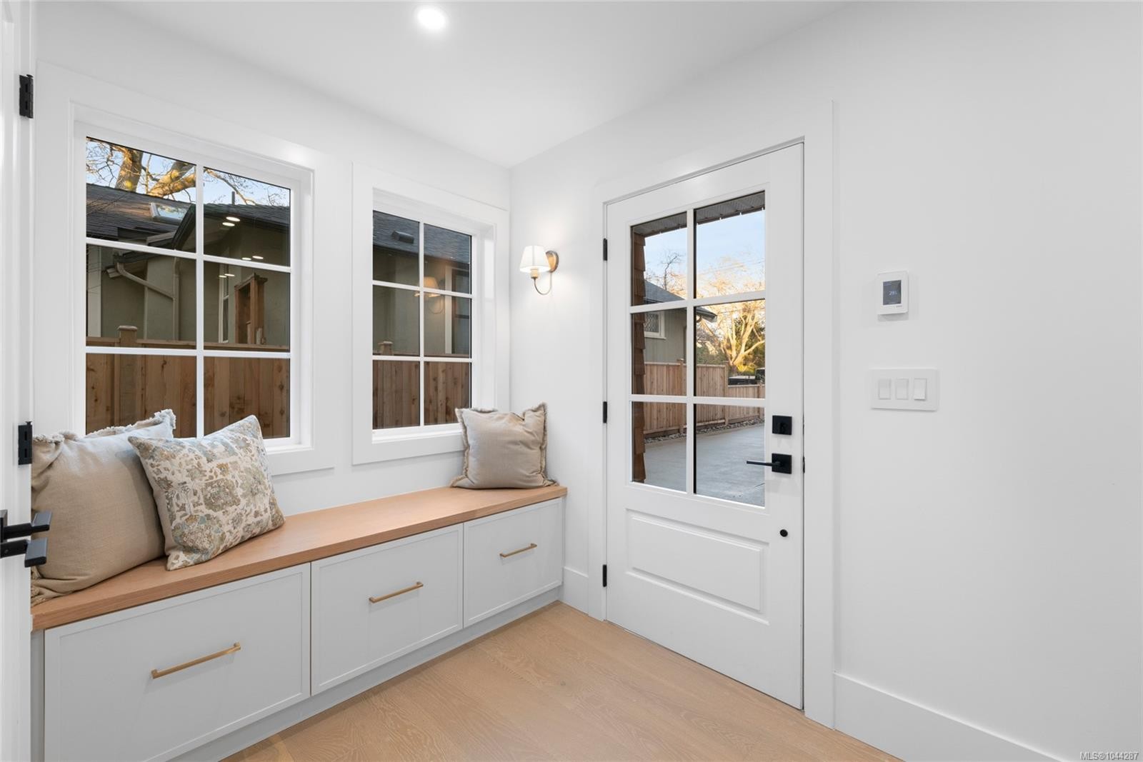 #A-786 St. Patrick St, Oak Bay, BC