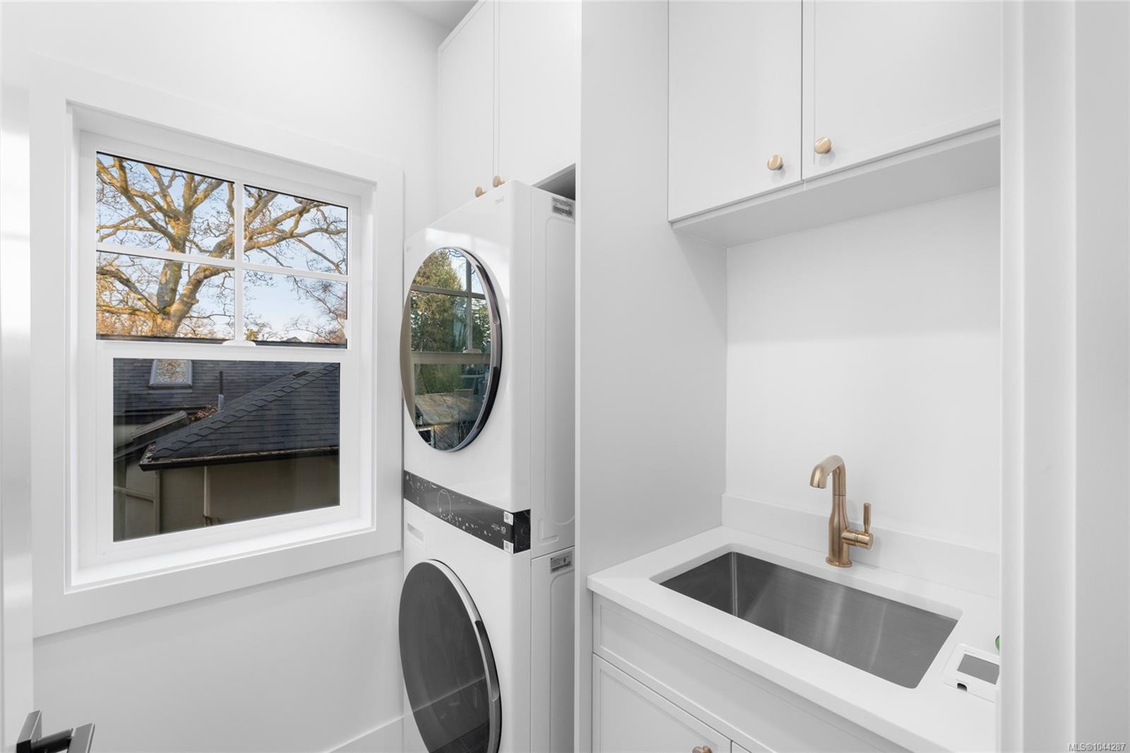 #A-786 St. Patrick St, Oak Bay, BC