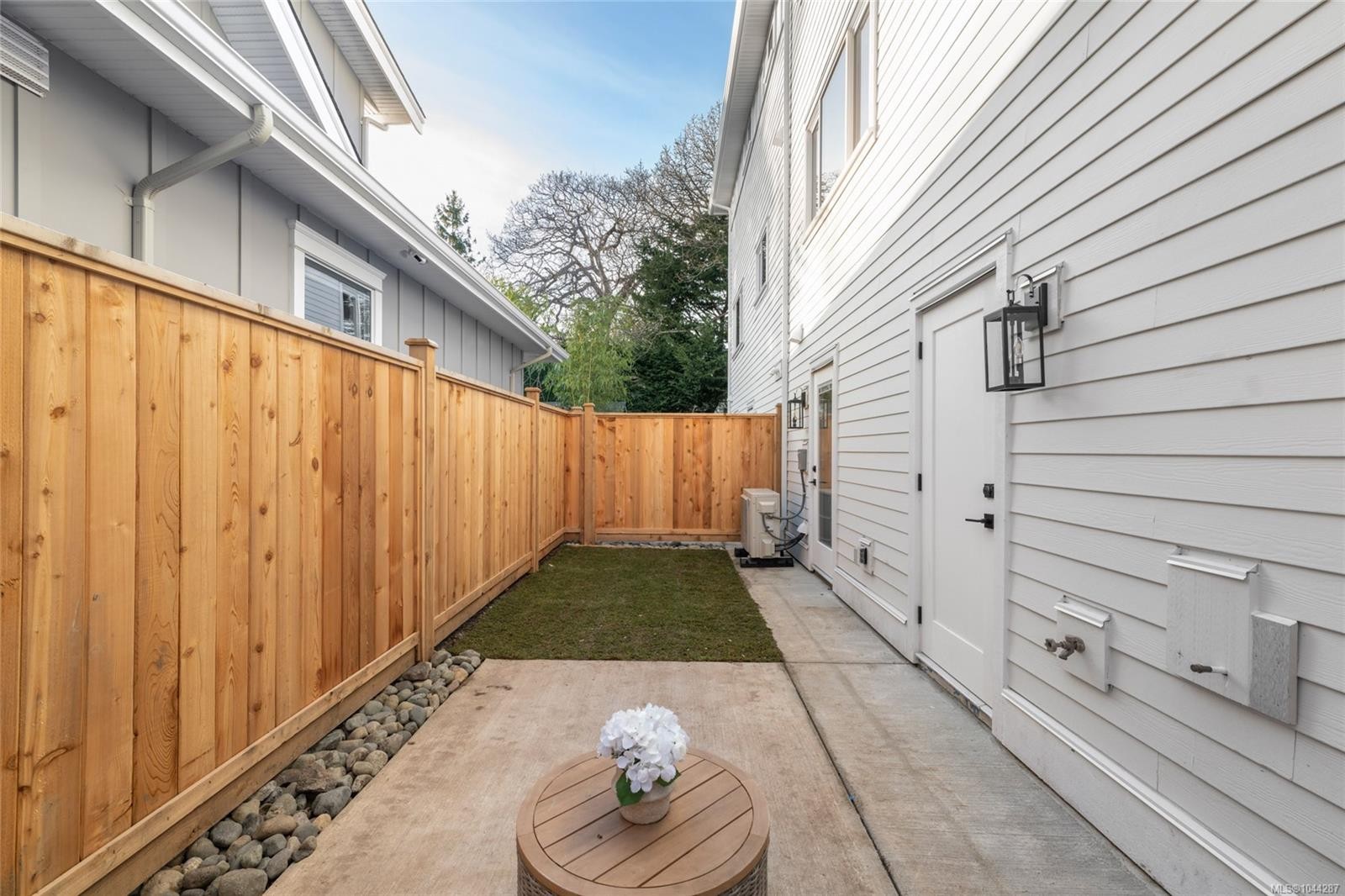 #A-786 St. Patrick St, Oak Bay, BC