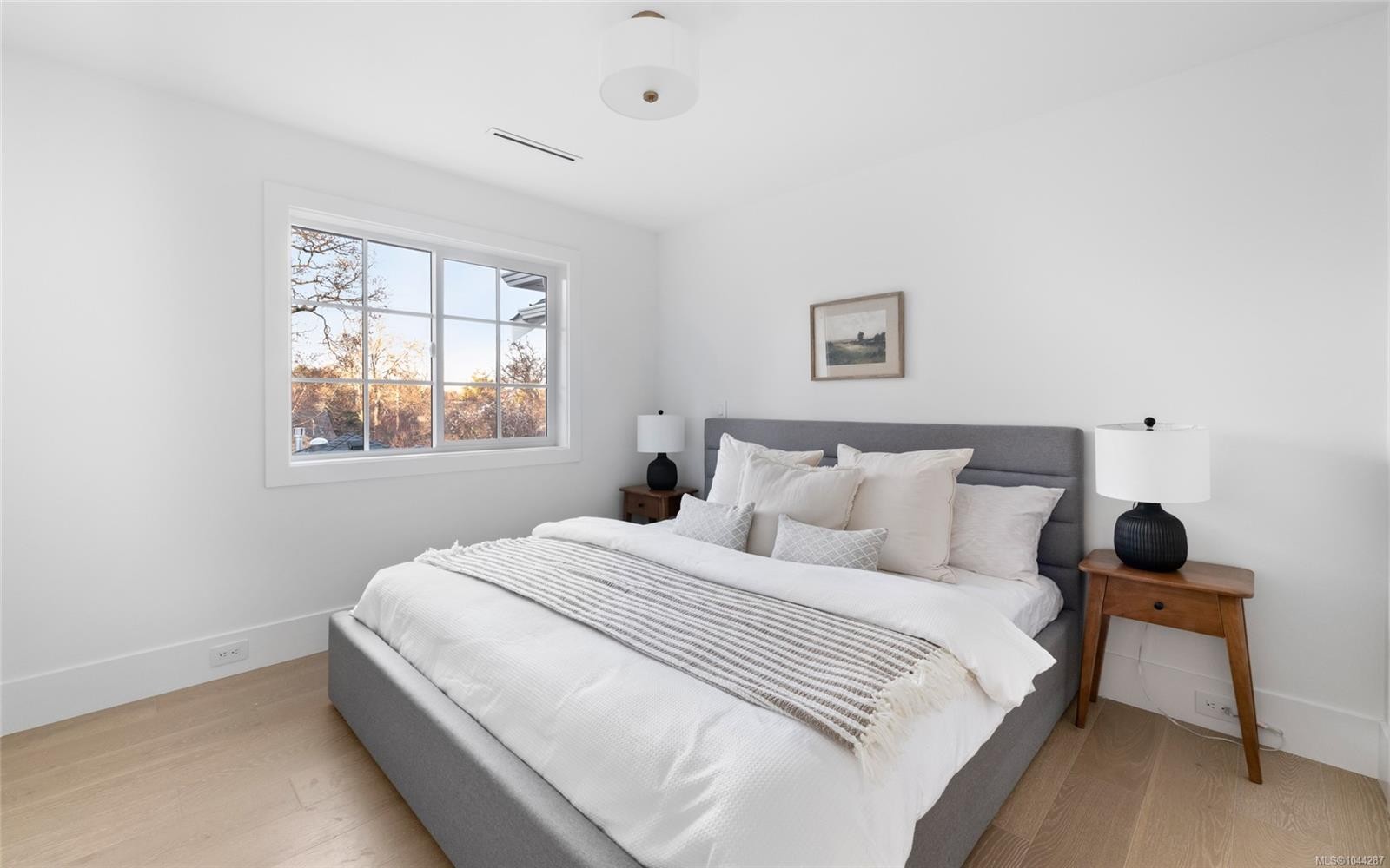 #A-786 St. Patrick St, Oak Bay, BC