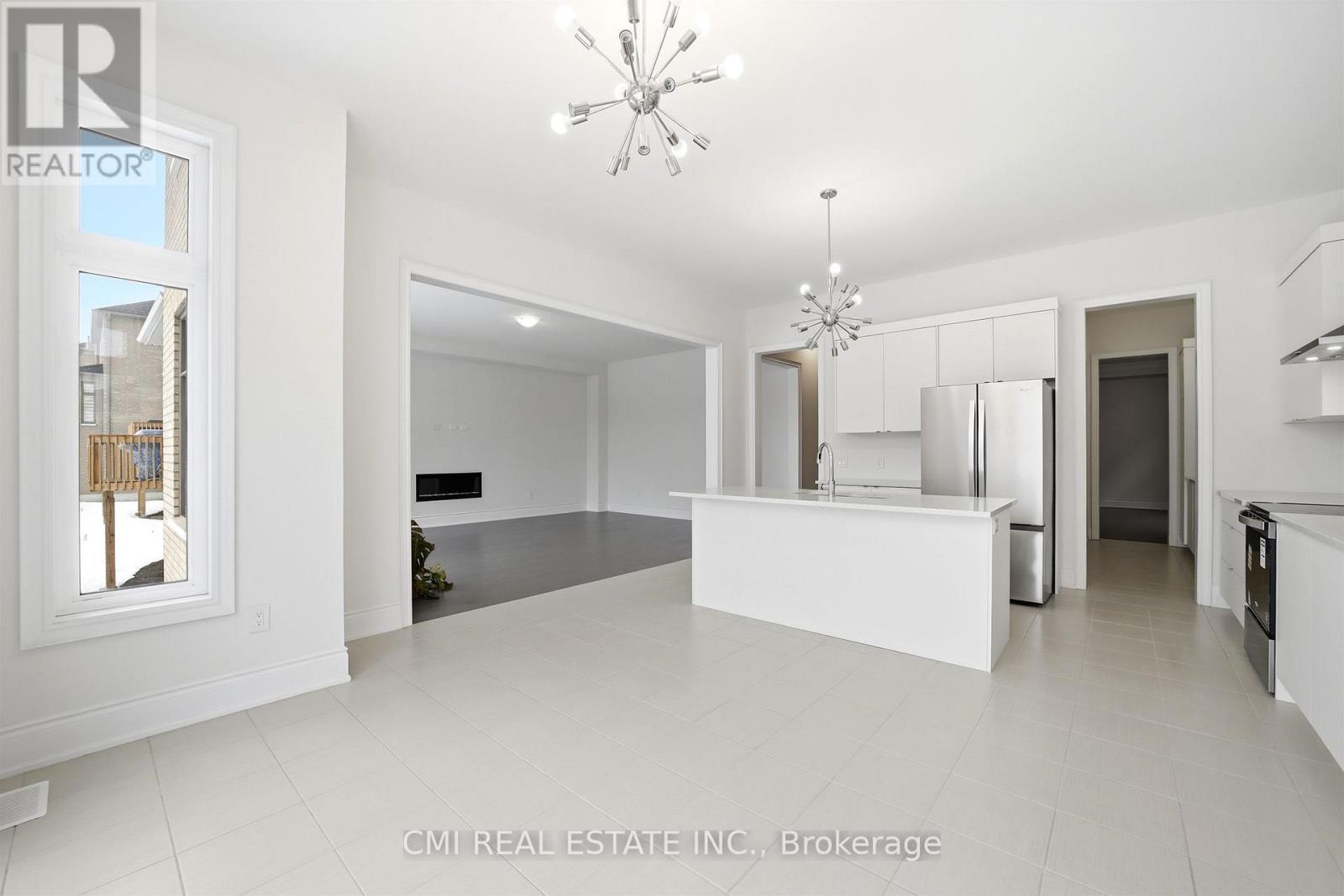 125 Raspberry Ridge Avenue, Caledon, ON - Indoor Photo Showing Kitchen