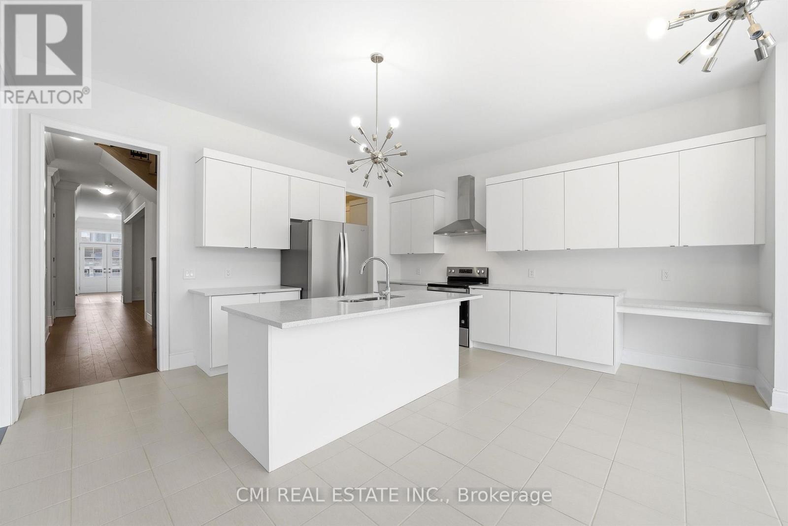 125 Raspberry Ridge Avenue, Caledon, ON - Indoor Photo Showing Kitchen With Upgraded Kitchen