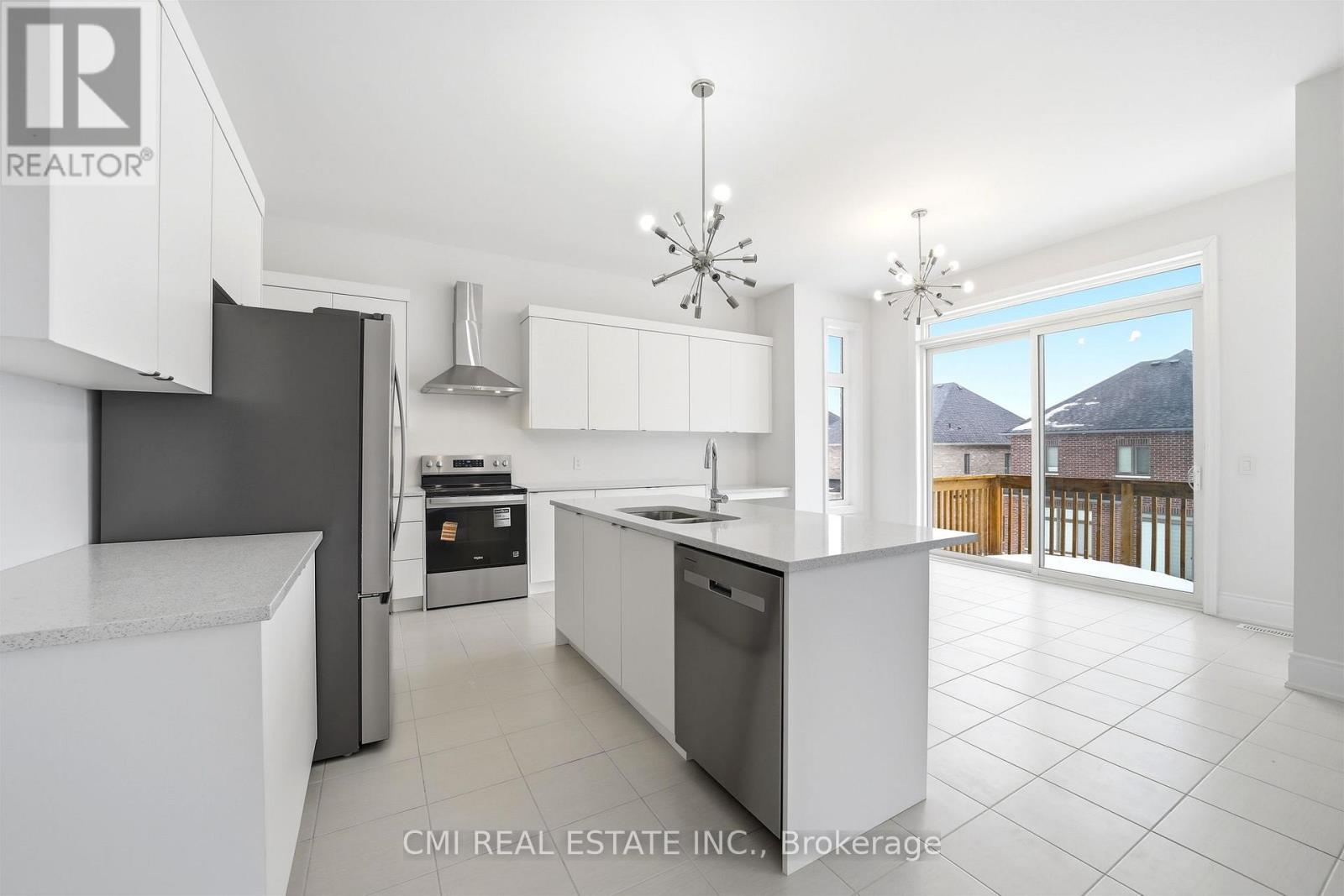 125 Raspberry Ridge Avenue, Caledon, ON - Indoor Photo Showing Kitchen