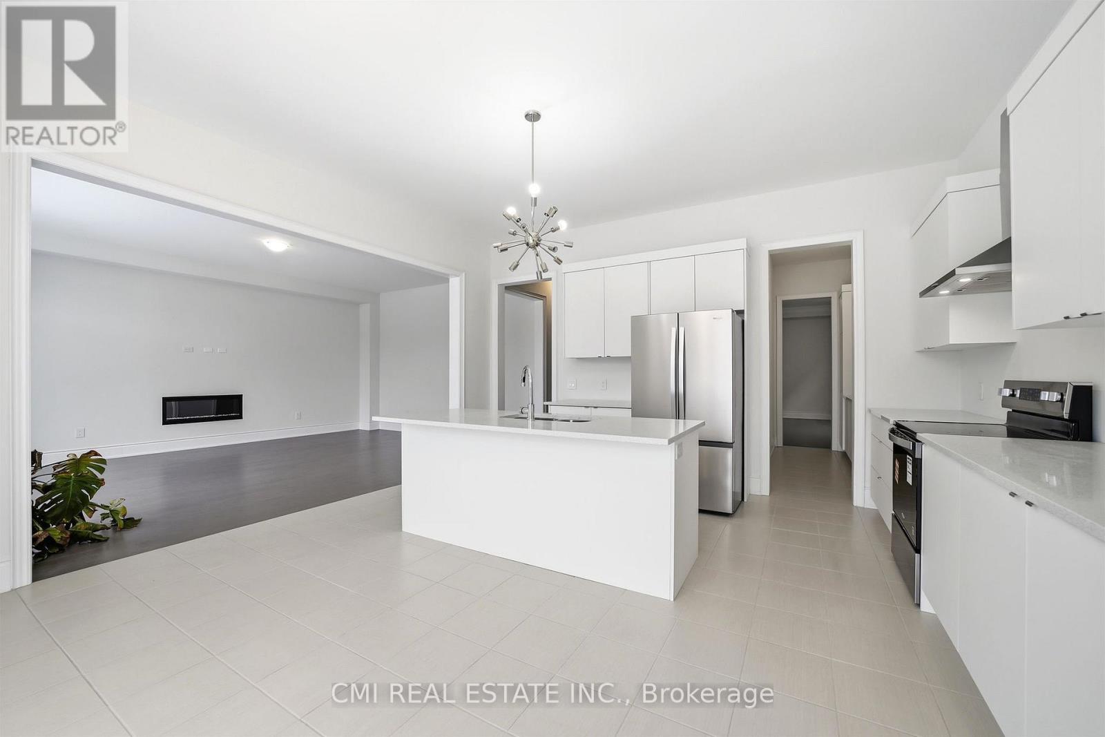 125 Raspberry Ridge Avenue, Caledon, ON - Indoor Photo Showing Kitchen With Upgraded Kitchen