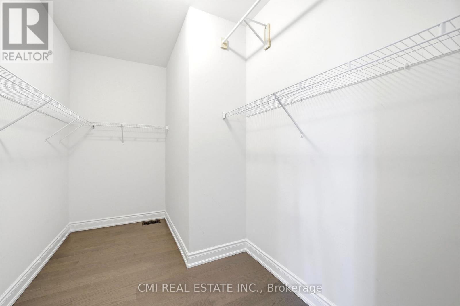 125 Raspberry Ridge Avenue, Caledon, ON - Indoor With Storage