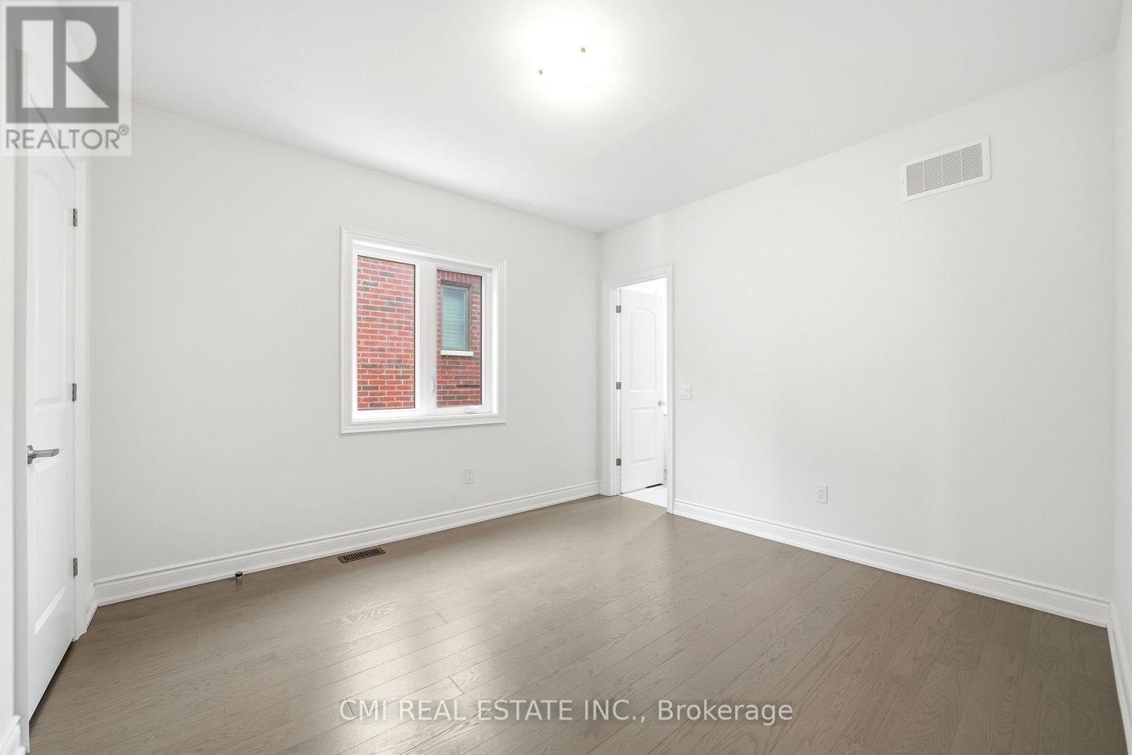 125 Raspberry Ridge Avenue, Caledon, ON - Indoor Photo Showing Other Room