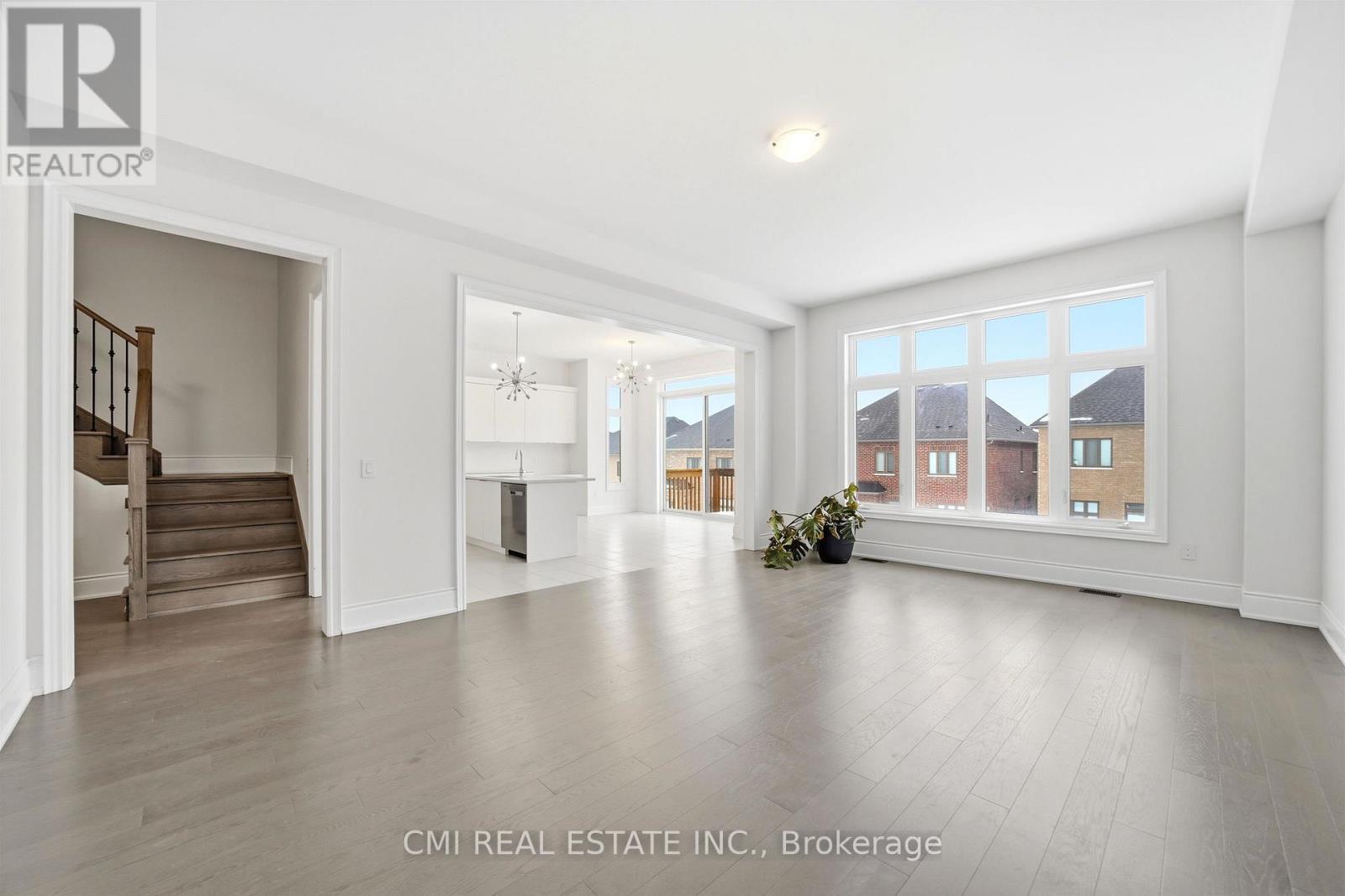 125 Raspberry Ridge Avenue, Caledon, ON - Indoor Photo Showing Living Room