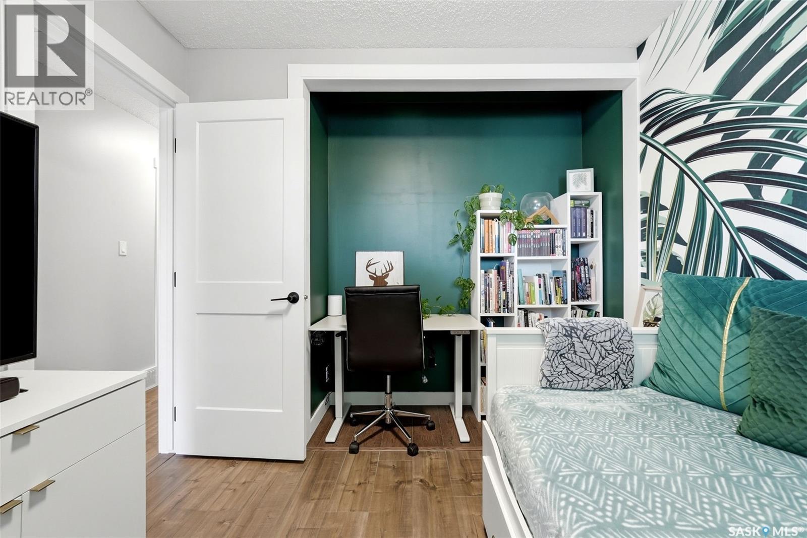 1566 Grosvenor Street, Regina, SK - Indoor