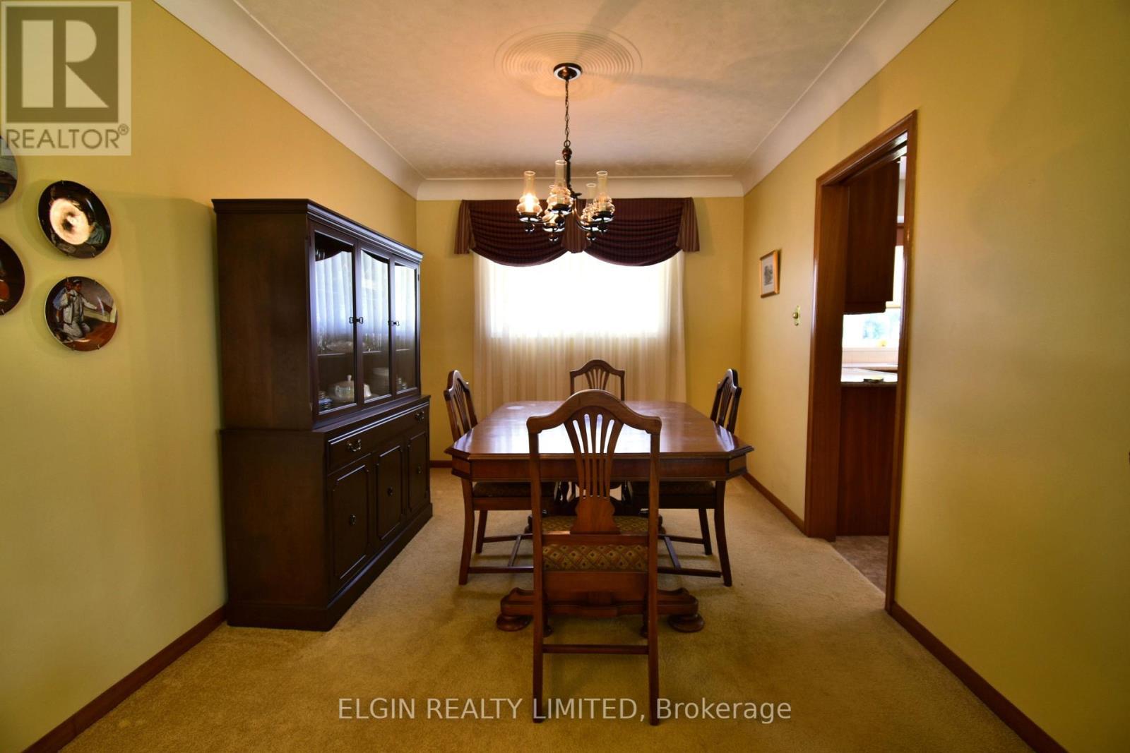 18 Pullen Avenue, St. Thomas, ON - Indoor Photo Showing Bedroom