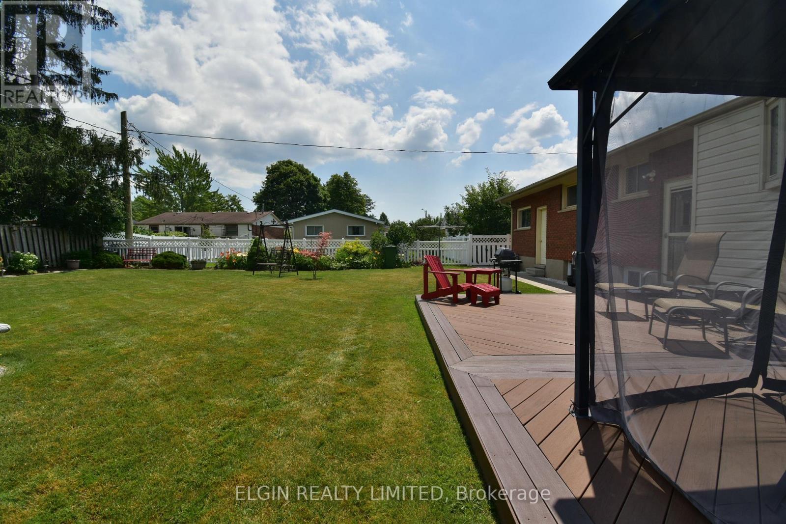 18 Pullen Avenue, St. Thomas, ON - Outdoor With Deck Patio Veranda
