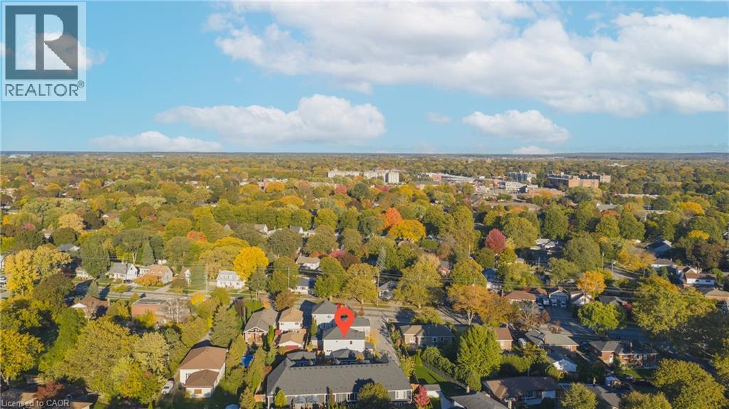 Image quality insufficient for description - 9 Princeton Common, St. Catharines, ON - Outdoor With View