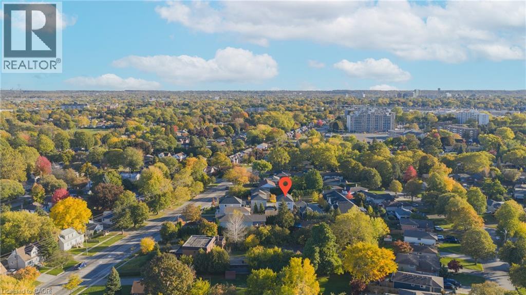 Image quality insufficient for description - 9 Princeton Common, St. Catharines, ON - Outdoor With View