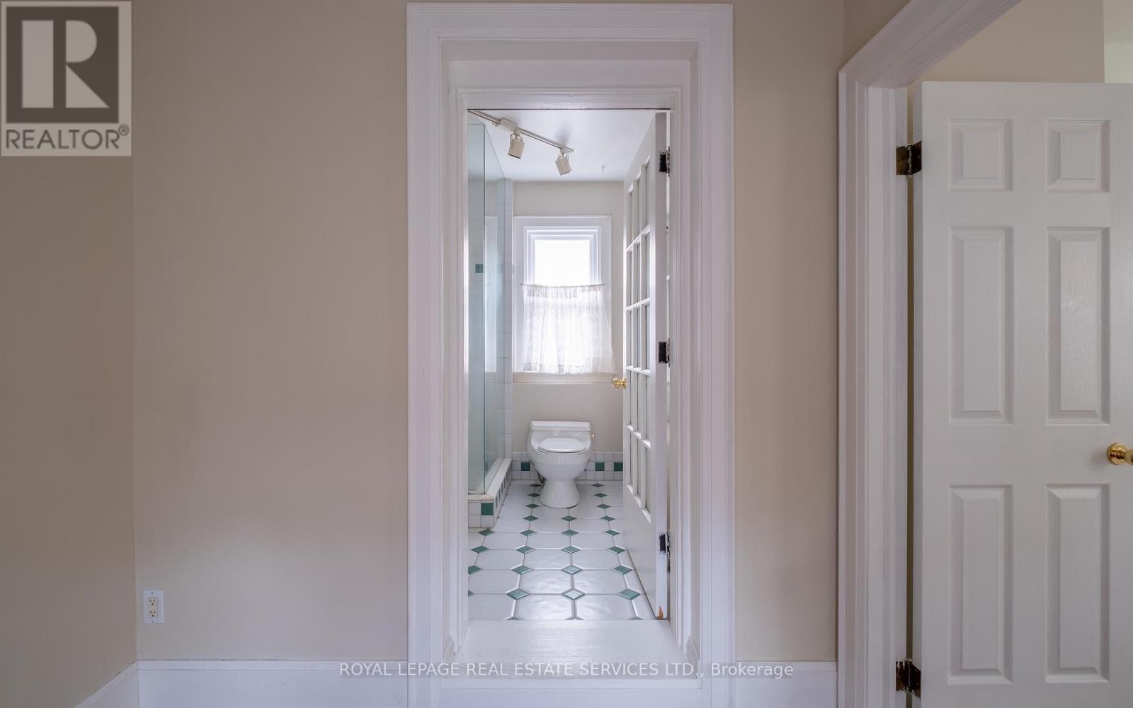 56 Ridley Boulevard, Toronto, ON - Indoor Photo Showing Other Room