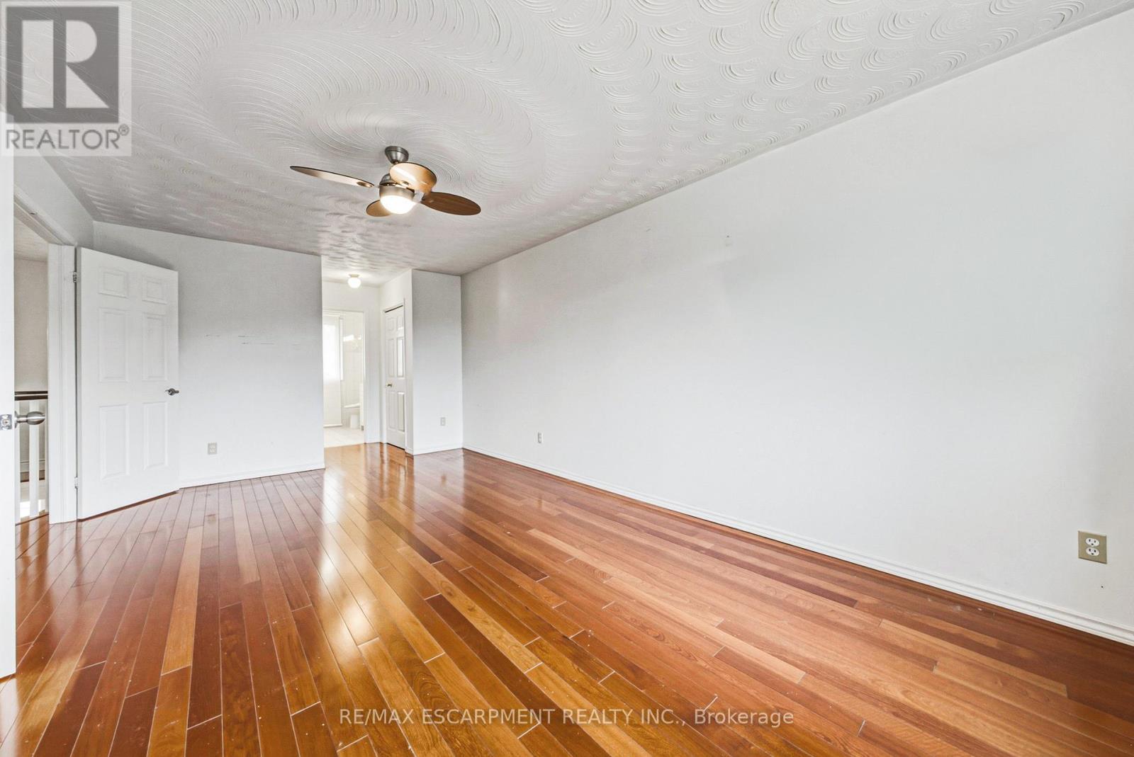 21 Moss Boulevard, Hamilton, ON - Indoor Photo Showing Other Room