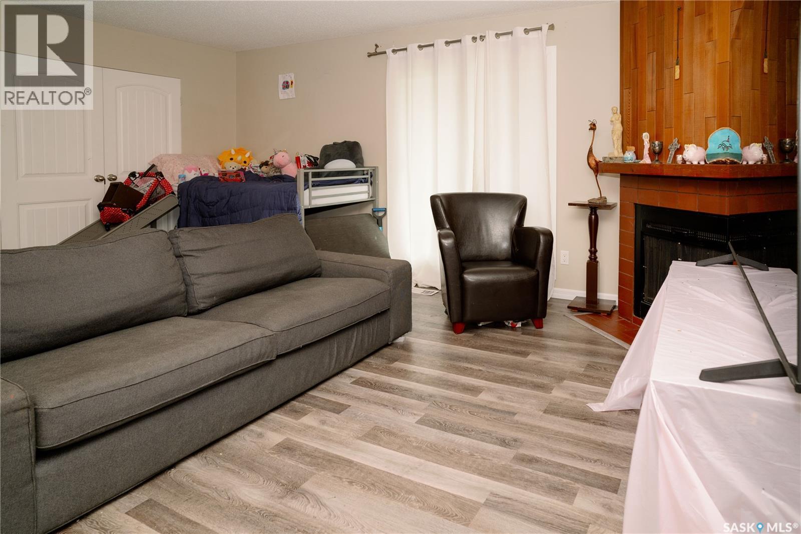 416 510 Prairie Avenue, Saskatoon, SK - Indoor Photo Showing Living Room