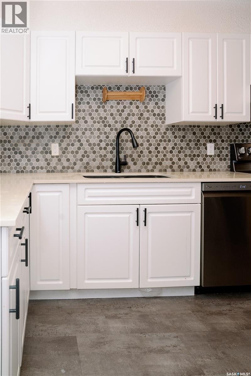 416 510 Prairie Avenue, Saskatoon, SK - Indoor Photo Showing Kitchen With Upgraded Kitchen