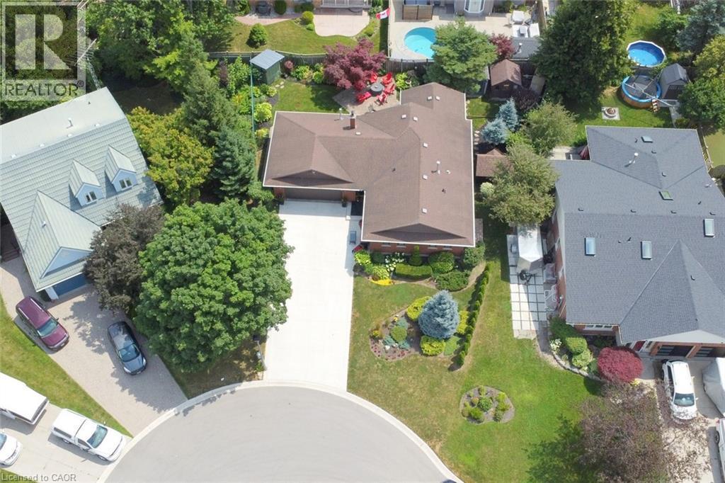 12 Mckeown Court, Caledonia, ON - Outdoor With View