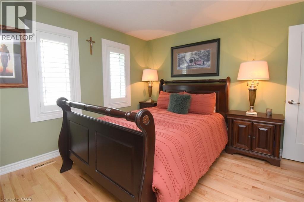 12 Mckeown Court, Caledonia, ON - Indoor Photo Showing Bedroom