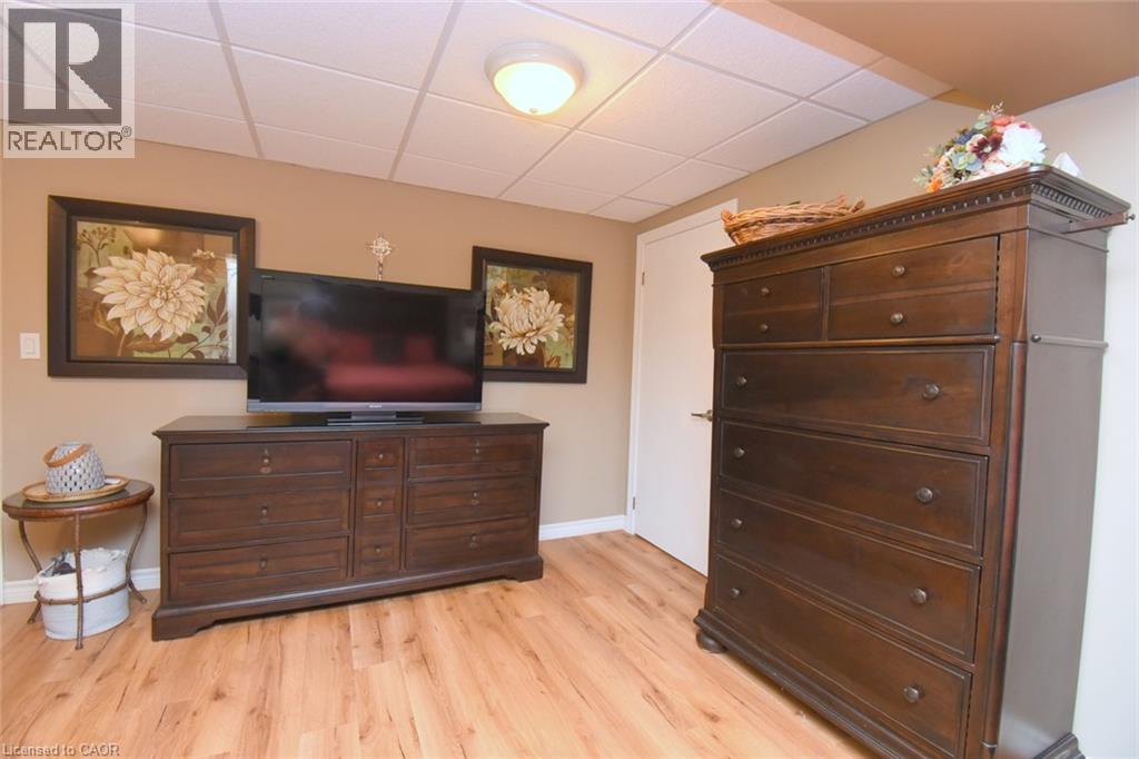 12 Mckeown Court, Caledonia, ON - Indoor