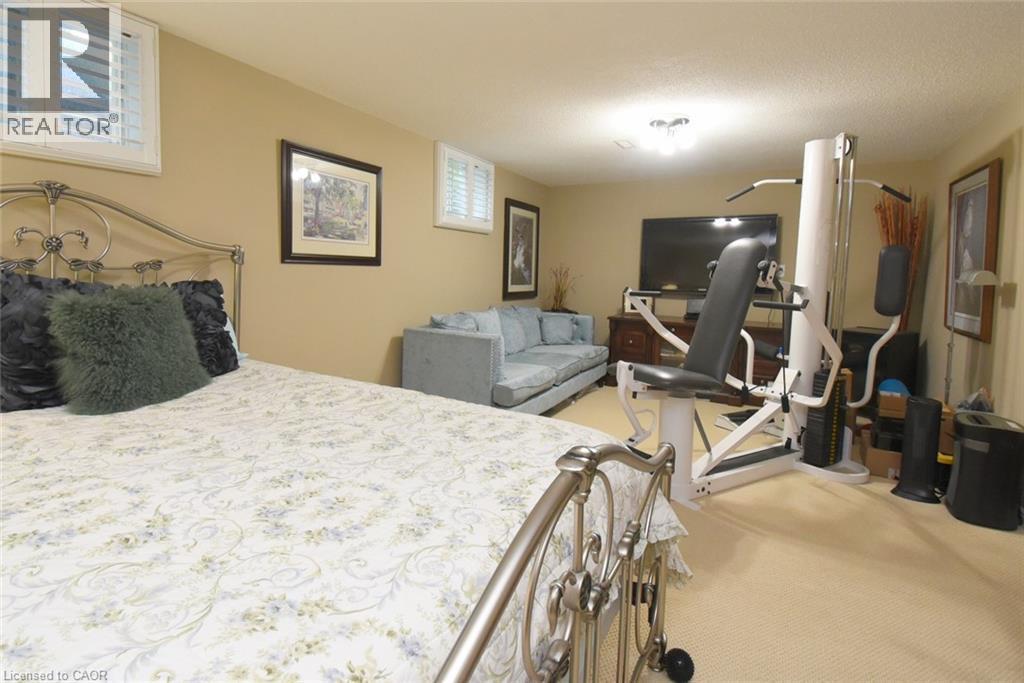 12 Mckeown Court, Caledonia, ON - Indoor