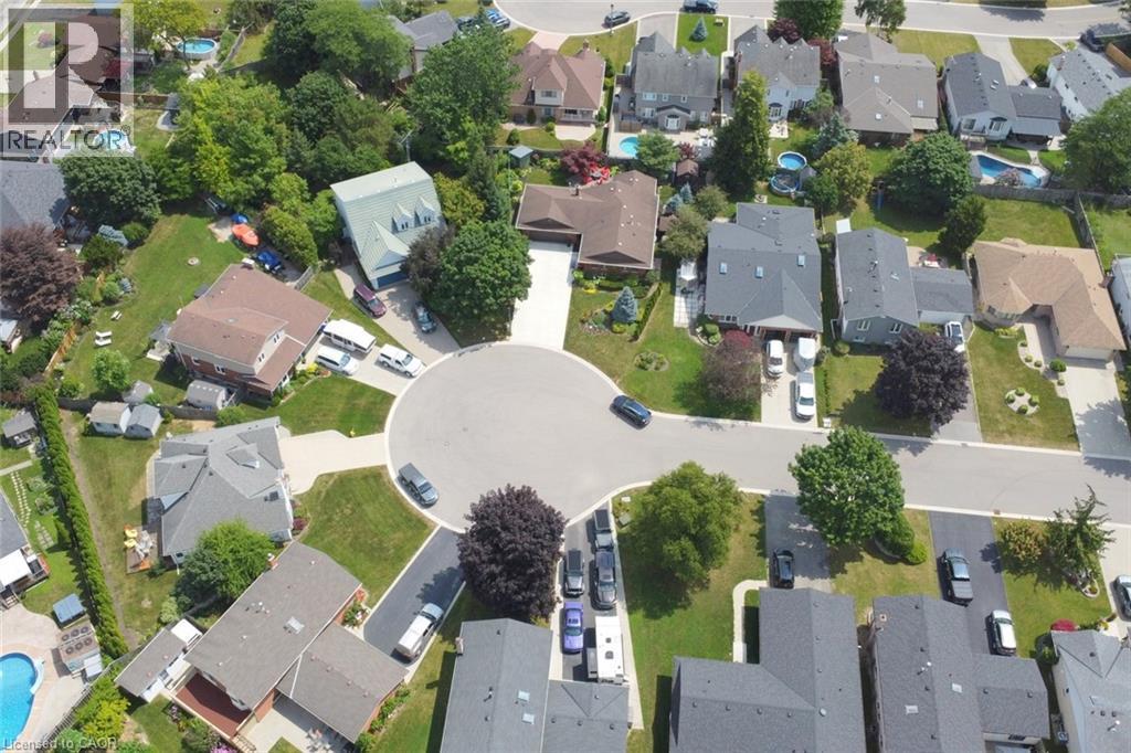 12 Mckeown Court, Caledonia, ON - Outdoor With View
