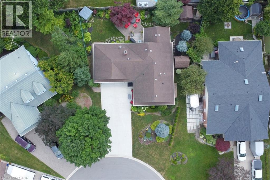 12 Mckeown Court, Caledonia, ON - Outdoor With View