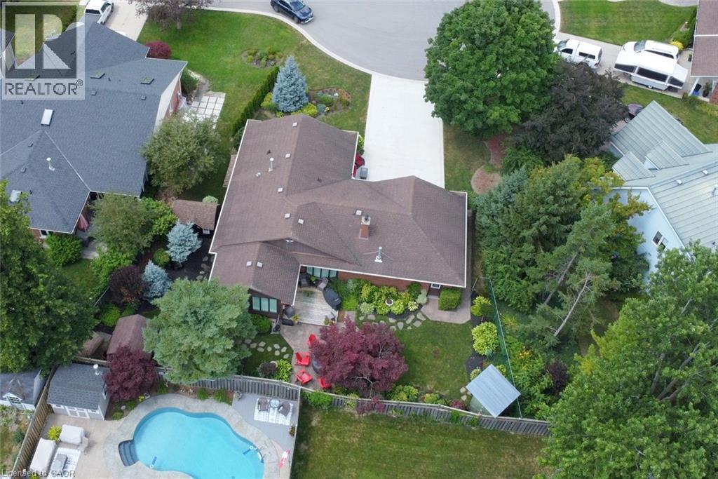 12 Mckeown Court, Caledonia, ON - Outdoor With In Ground Pool With View