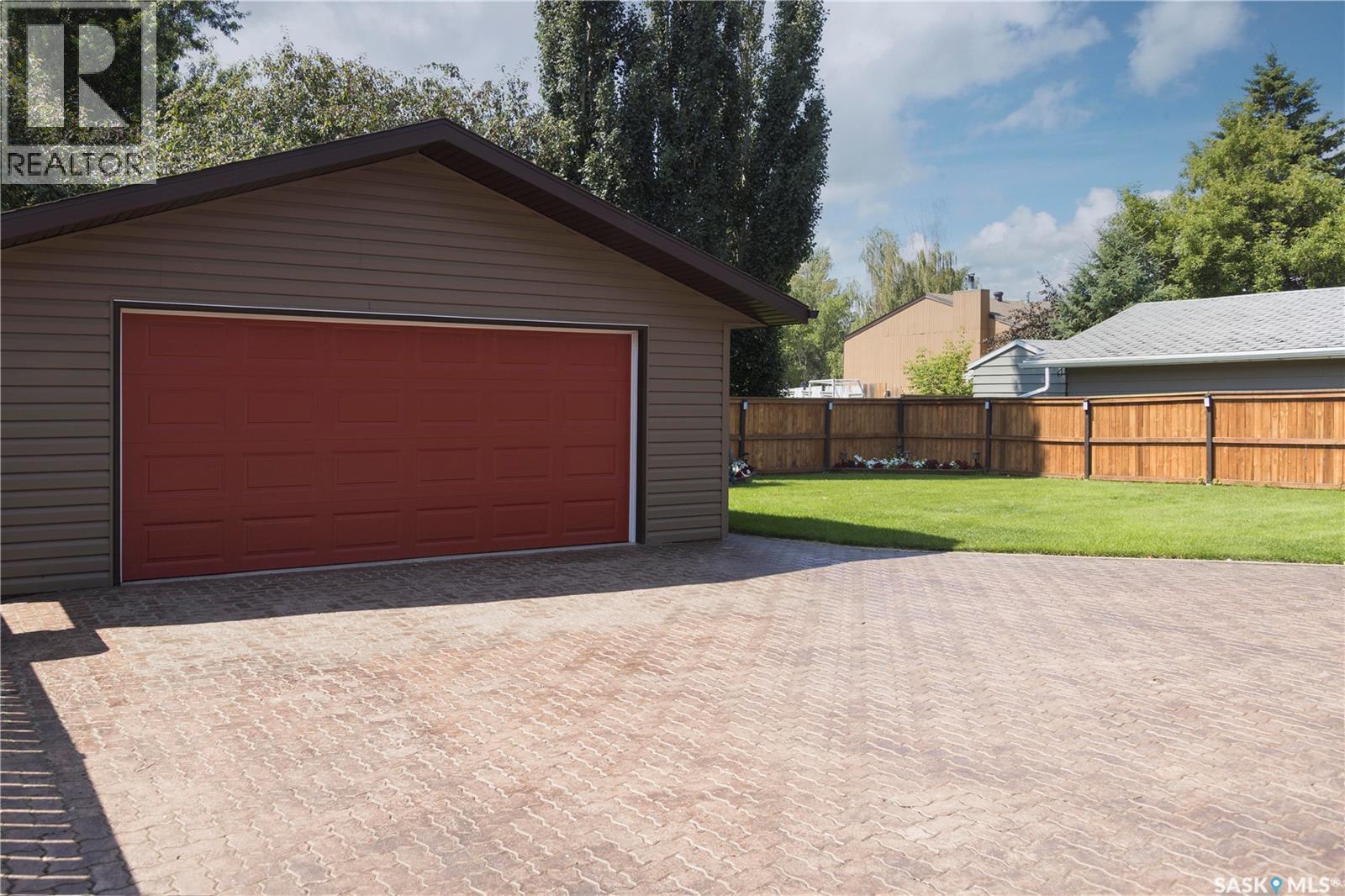 3431 Eagle Crescent, Prince Albert, SK - Outdoor