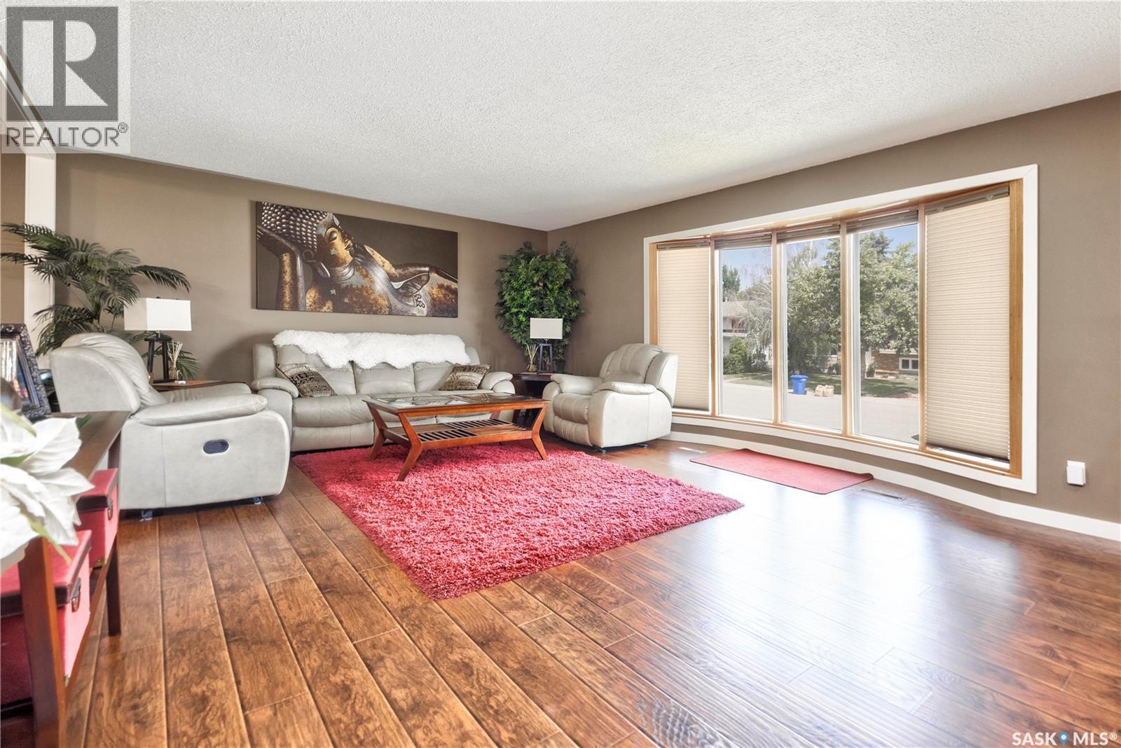3431 Eagle Crescent, Prince Albert, SK - Indoor Photo Showing Living Room