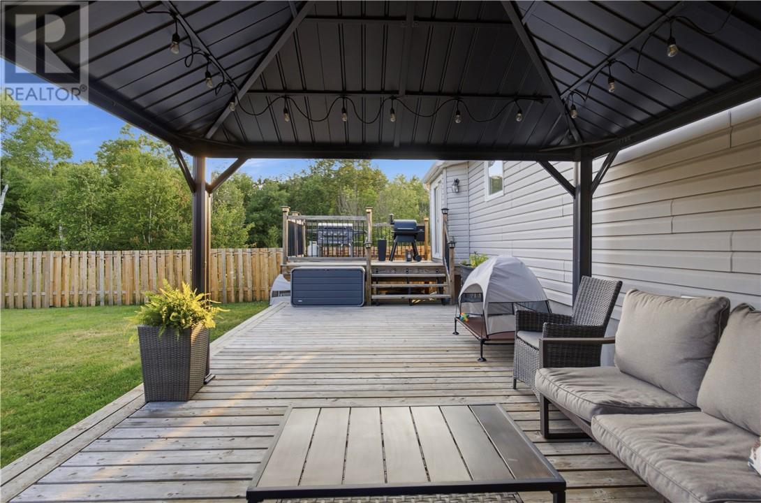 1663 Meadowlark Way, Val Caron, ON - Outdoor With Deck Patio Veranda With Exterior