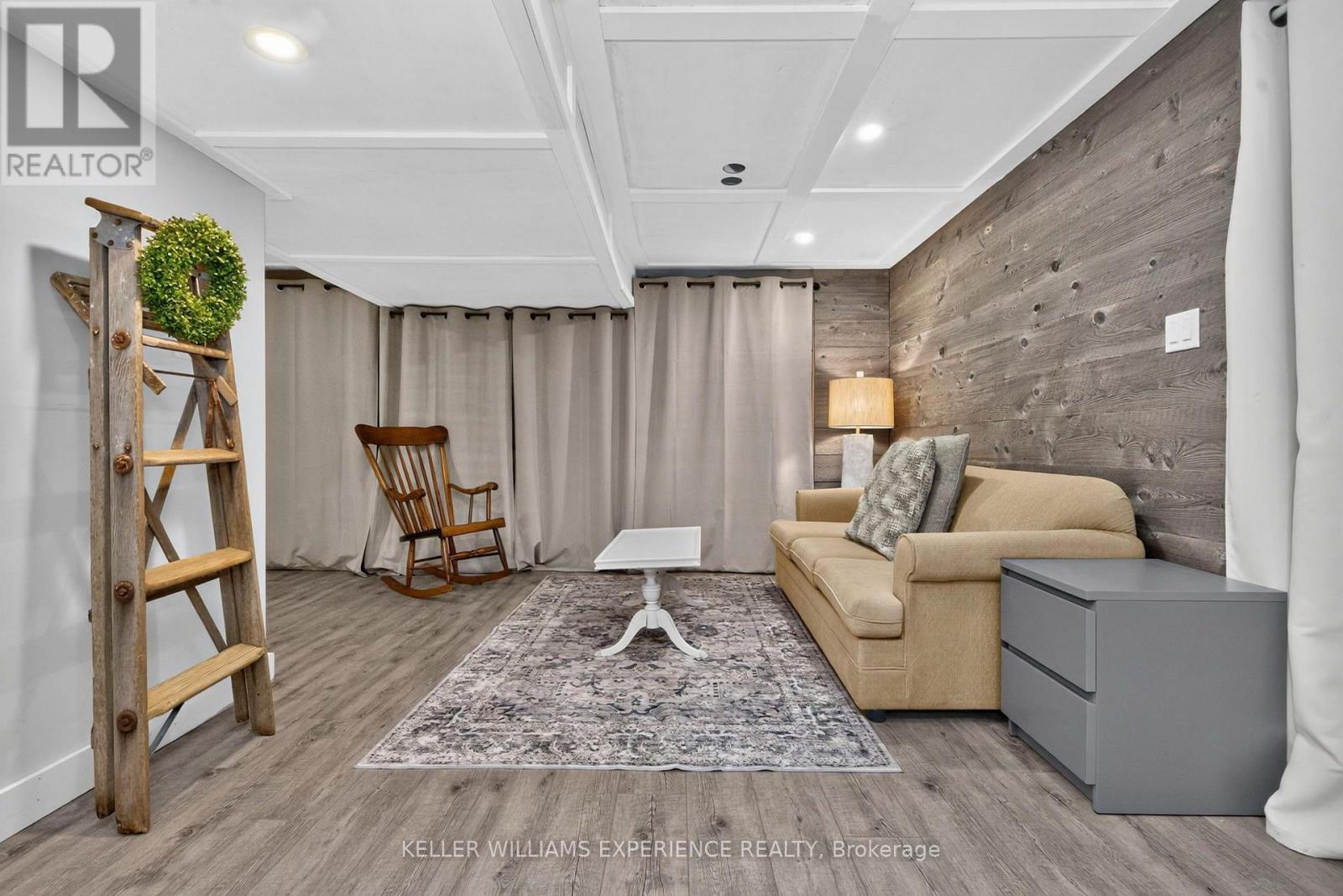 320 6 Concession E, Tiny, ON - Indoor