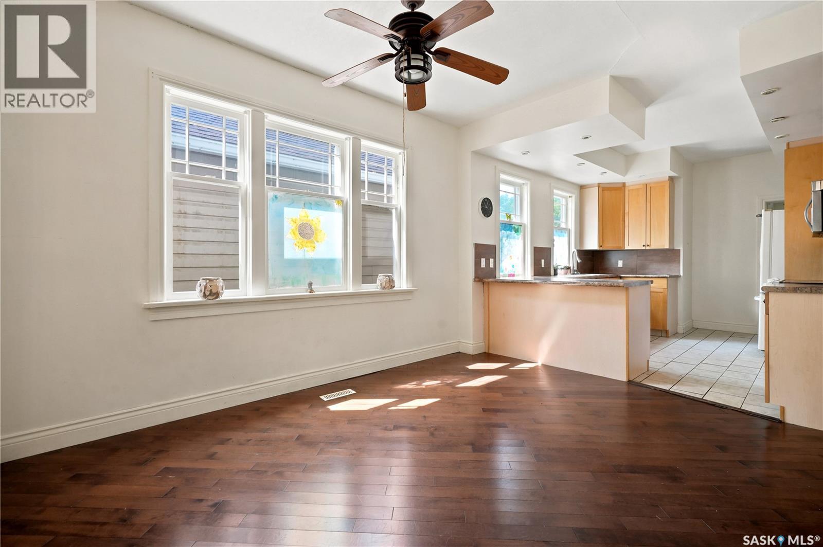 2038 Toronto Street, Regina, SK - Indoor Photo Showing Kitchen