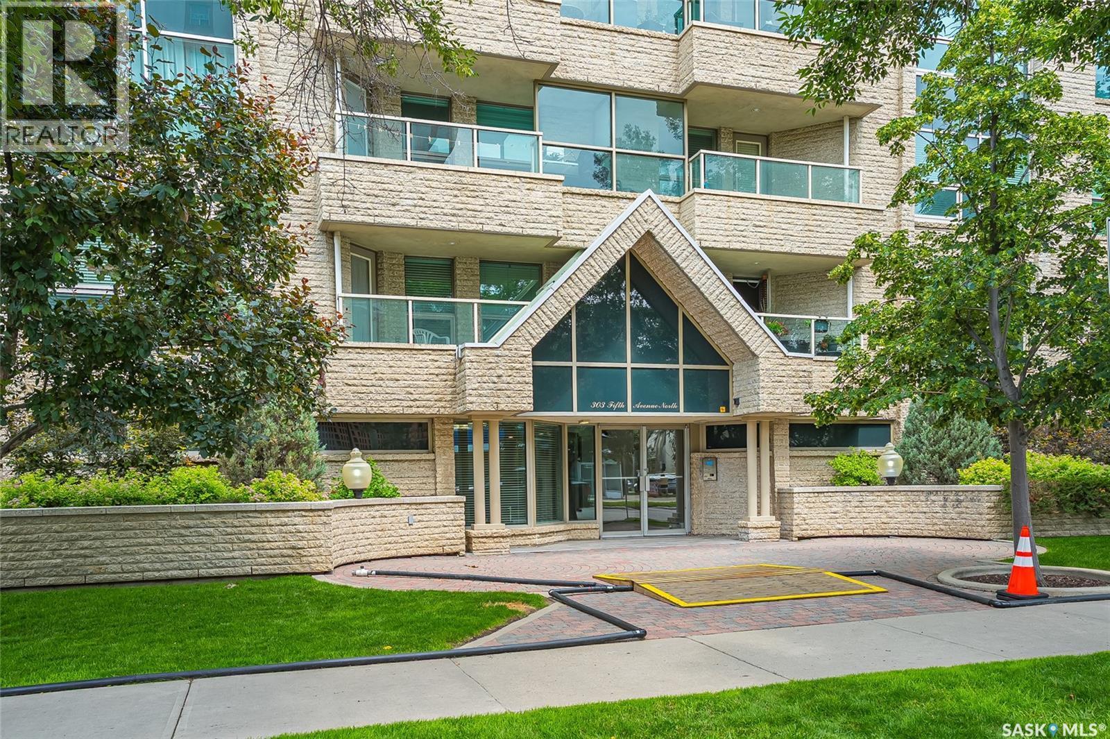104 303 5Th Avenue N, Saskatoon, SK - Outdoor