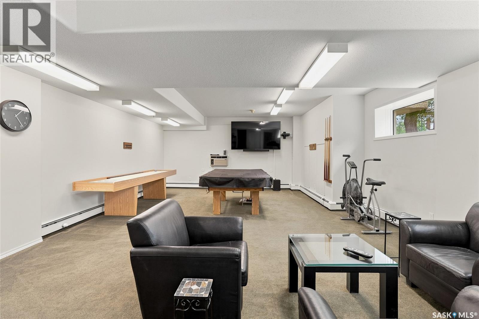104 303 5Th Avenue N, Saskatoon, SK - Indoor