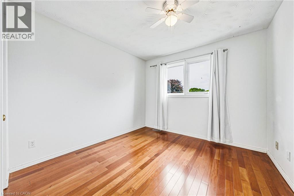 21 Moss Boulevard, Dundas, ON - Indoor Photo Showing Other Room