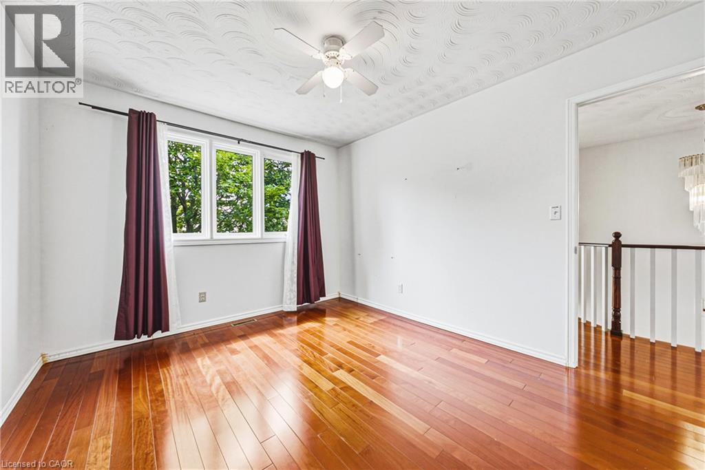 21 Moss Boulevard, Dundas, ON - Indoor Photo Showing Other Room