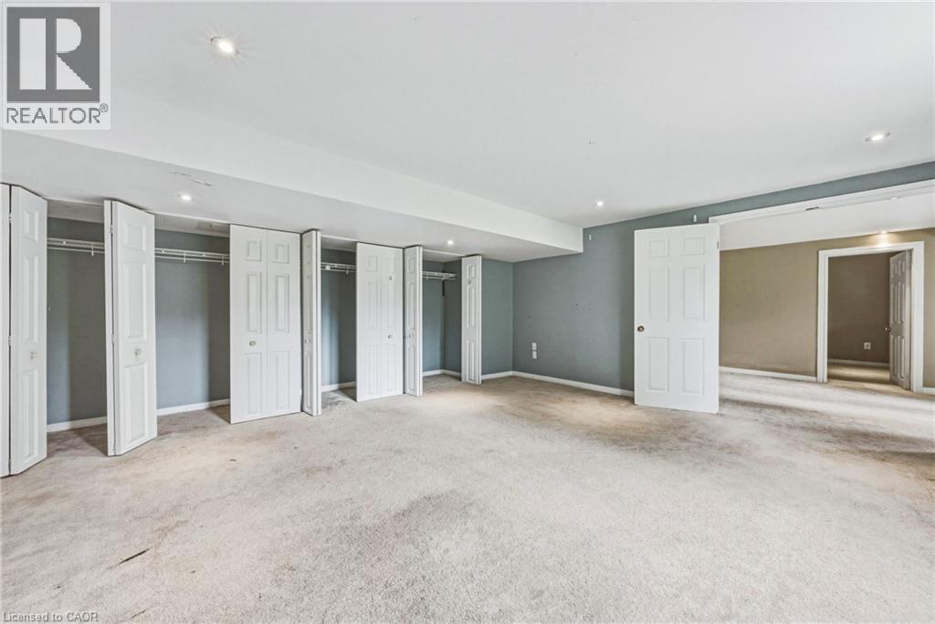 21 Moss Boulevard, Dundas, ON - Indoor
