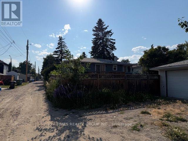 3234 Kinsale Rd. Sw, Calgary, AB - Outdoor